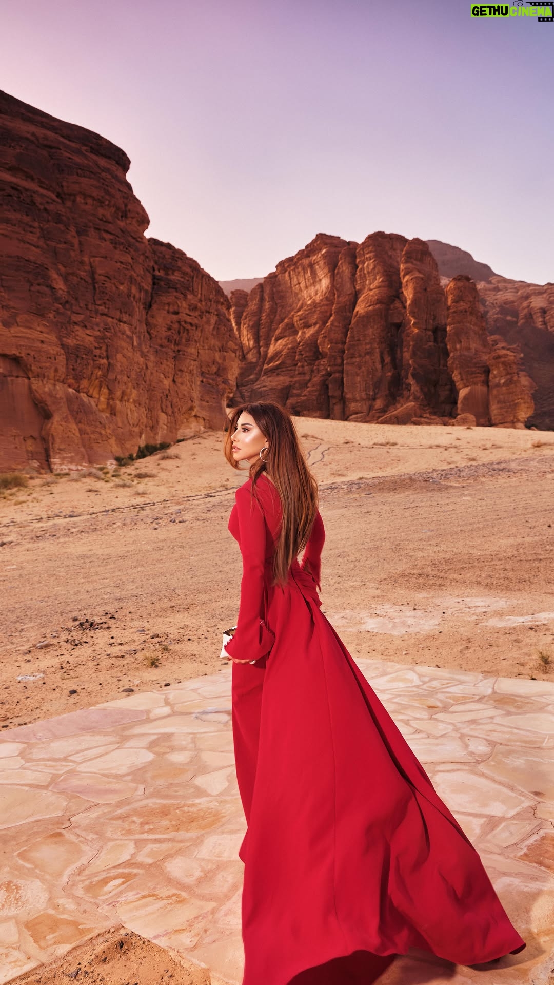 Najwa Karam - 16.2K Likes - Stepping into the spotlight at @ramikadi ’s breathtaking fashion show!
#AlUla #NajwaKaram