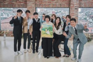 Nam Bo-ra Instagram - 가족과 유퀴즈에 나오게 됐어요✨ 
재석 선배님, 세호오빠, 그리고 동생, 오빠, 엄마랑
재밌는 추억 만들어서 너무 좋았어요💖 

#유퀴즈#남보라#13남매