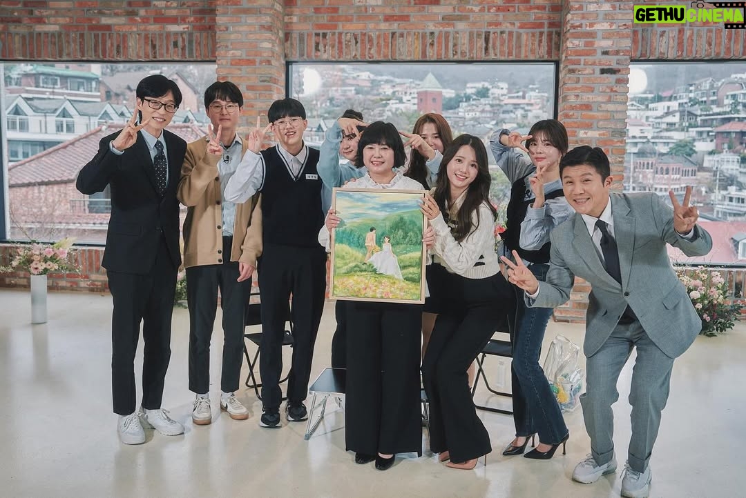 Nam Bo-ra - 8.1K Likes - 가족과 유퀴즈에 나오게 됐어요✨
재석 선배님, 세호오빠, 그리고 동생, 오빠, 엄마랑
재밌는 추억 만들어서 너무 좋았어요💖
#유퀴즈#남보라#13남매