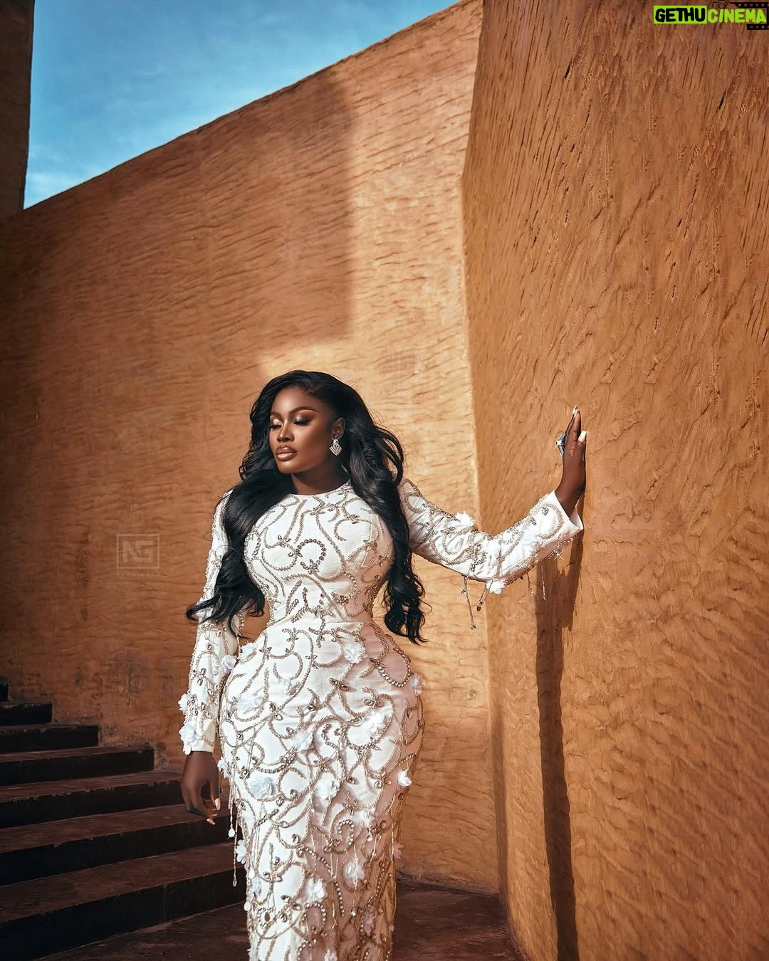 Nana Akua Addo - 33.4K Likes - Every corner touched by the goddess's presence blooms with hope and beauty. Even the walls can't escape her enchanting influence.
Yesterday at the BOLD CONVERSATION @glitzafrica.hq
Dress @sevondejana
Hair/makeup @narkieez
Jewelry @sparkles_jewellerygh