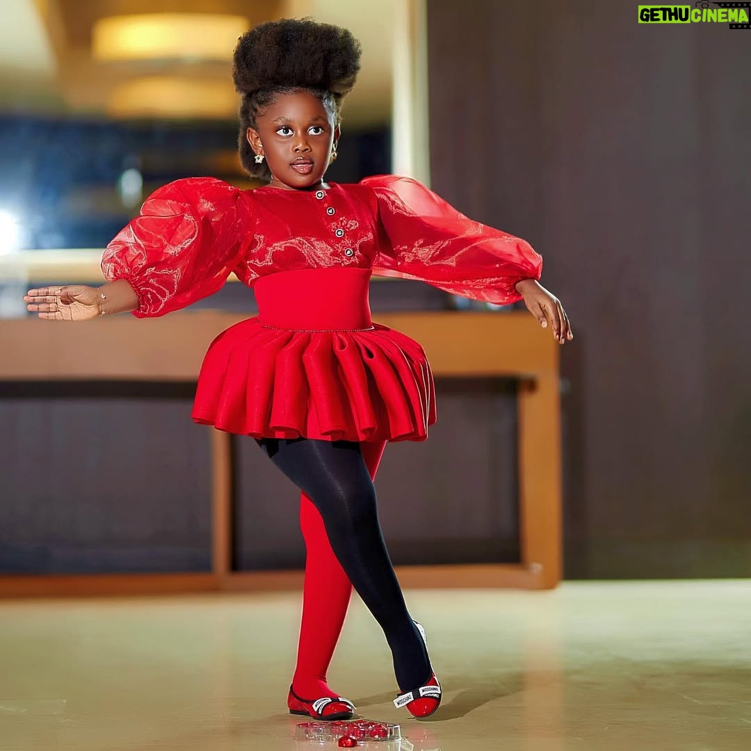 Nana Akua Addo - 18.5K Likes - HAPPY CHOCLATE DAY FROM OHEMAA DOKUA 🥰😘😘