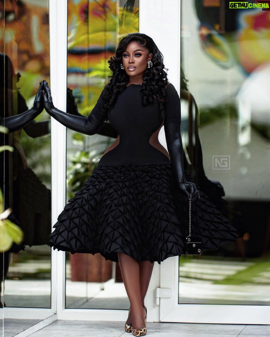 Nana Akua Addo - 50.2K Likes - MRS NORMAM
@sparkles_jewellerygh
Skin @susanchanelbeauty