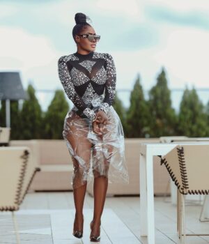 Nana Akua Addo Instagram - View nu y3 Crazy ….. But weather nu 🫧🌨️