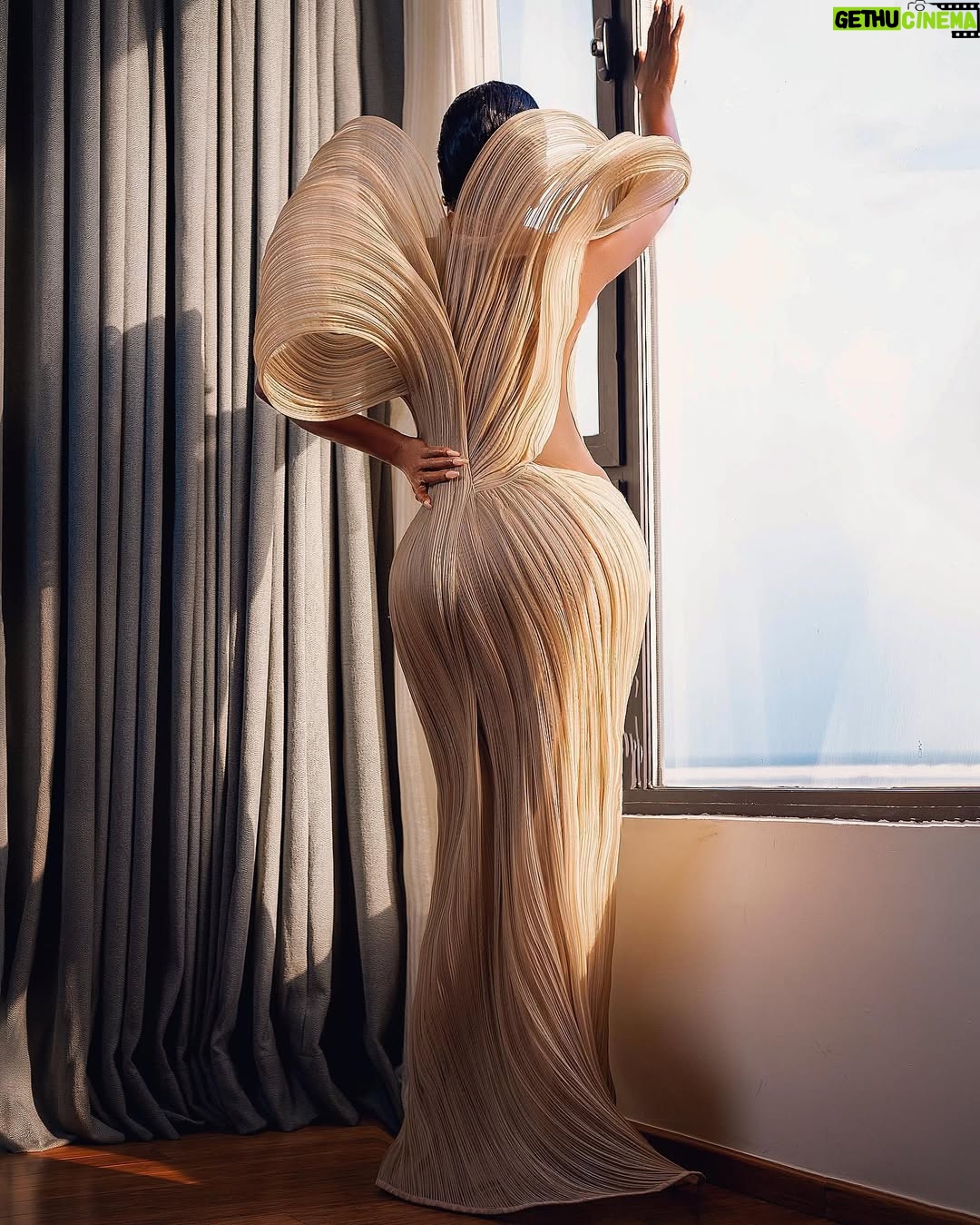 Nana Akua Addo - 26.9K Likes - THEY CAME TO THE SHOW........ BUT I WAS THE SHOW SHUTDOWN #amvca7 #amvca2020 SAY OOOOooiiiiin , TO ALL MY FREAKY FREAKY IN LAGOS THANK YOU.........., YOU ARE DOING WELL