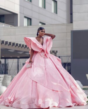 Nana Akua Addo Instagram - AMAA AWARDS 2021

Creative team 

Outfit by @rikaotobyme
Hair by @marieghold 
Makeup done by @makeupbydumsi
Earrings by @sparkles_jewellrygh
Rings sourced by @annsluxurycollection 
 

Fashion stylist @e.x.o.d.u.z
Photography @ovia_reflex
Nails stylist @Helenataygh