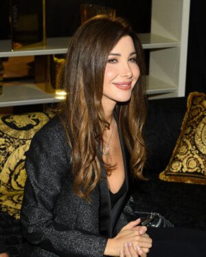Nancy Ajram Instagram - Feels like home❤️
@solomia.home