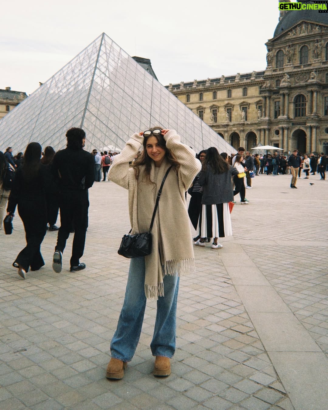 Nancy Ajram - 3 Likes - Love, light, and a little Parisian magic this Easter 💛🐣 My heart is full. #Grateful