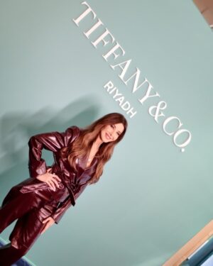 Nancy Ajram Instagram - Tiffany power 💎⚡️
#saudiarabia @tiffanyandco