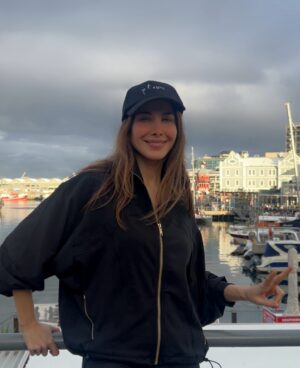 Nancy Ajram Instagram - ✌🏻🤫🇿🇦