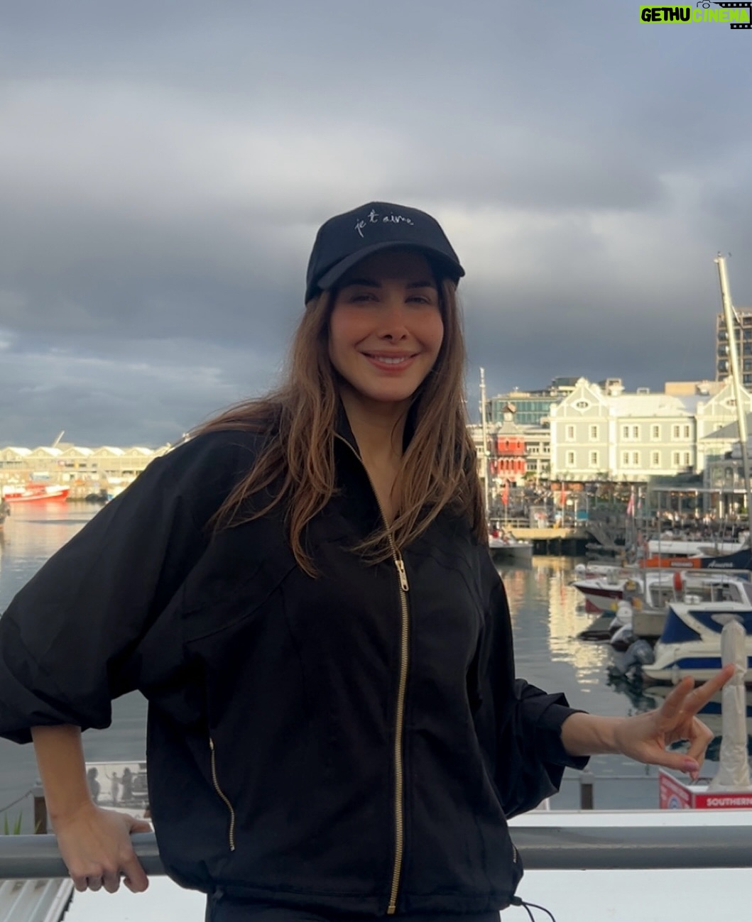Nancy Ajram - 3 Likes - ✌🏻🤫🇿🇦
