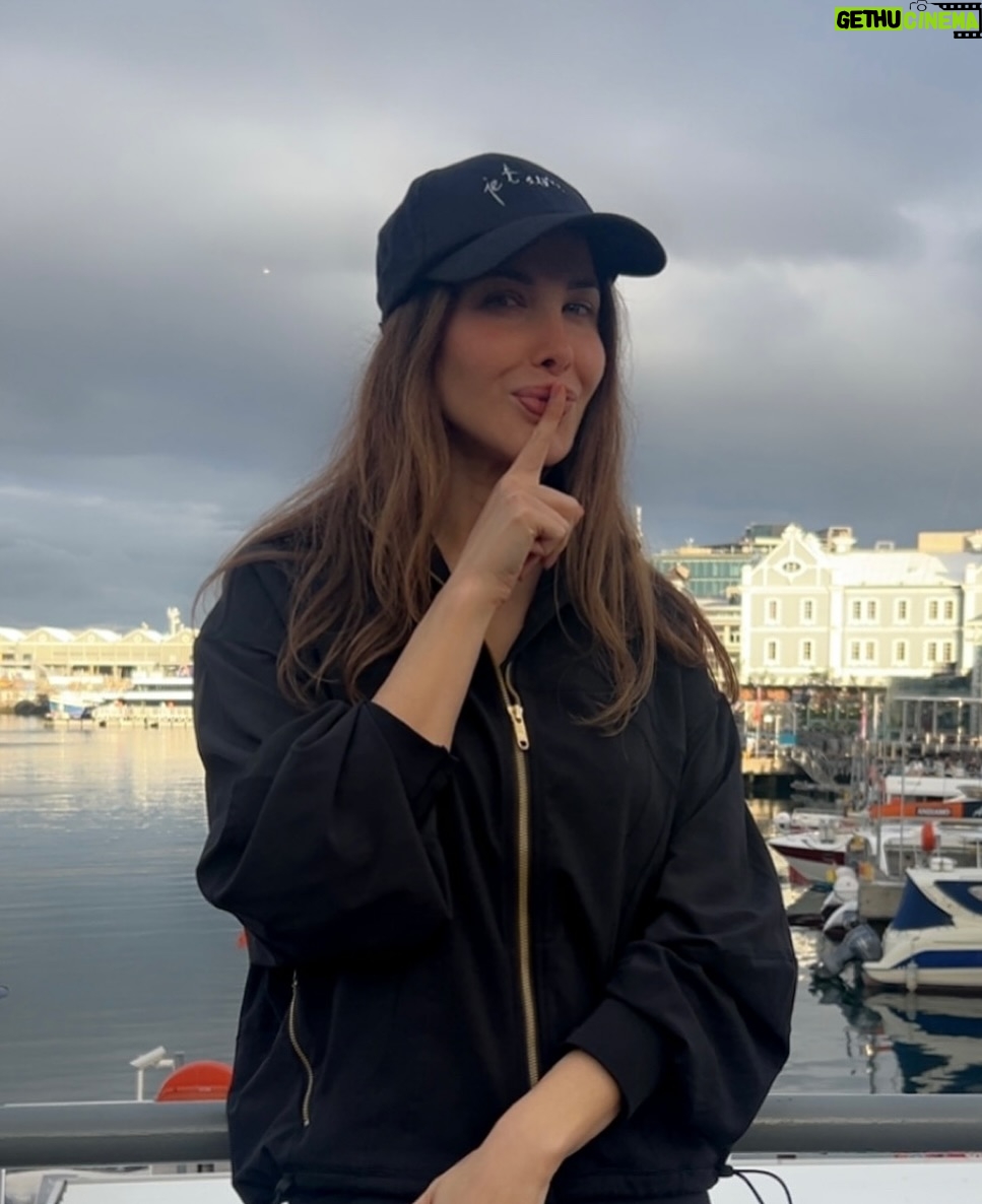 Nancy Ajram - 3 Likes - ✌🏻🤫🇿🇦