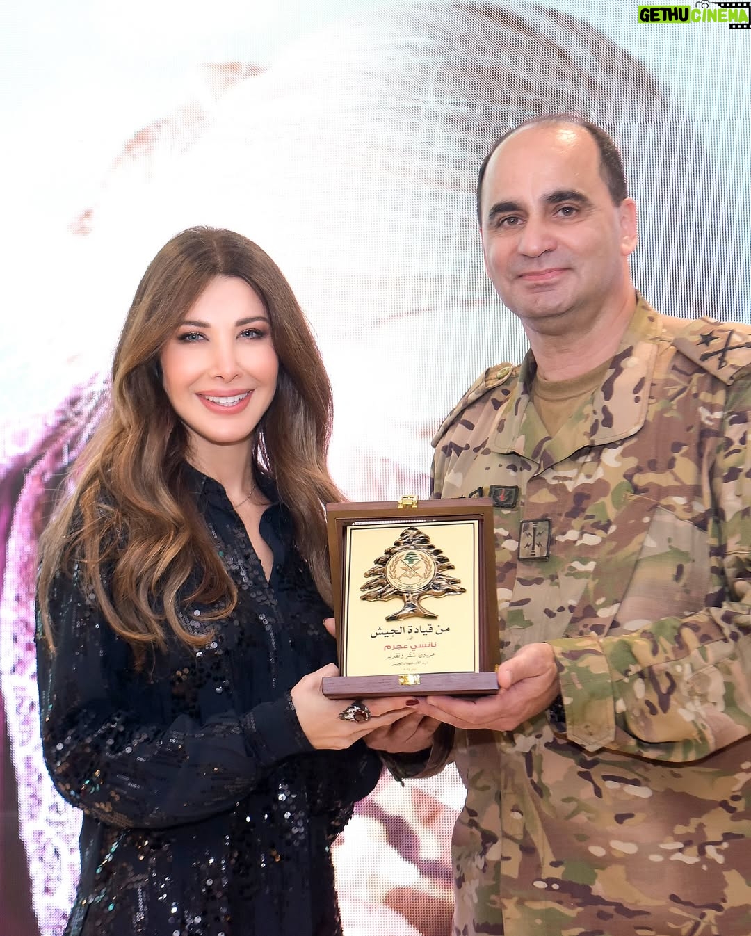 Nancy Ajram - 3 Likes - 🇱🇧إم البطل… حكاية أمل🇱🇧
تكريم أمهات الجيش اللبناني بمناسبة عيد الأم 🌷