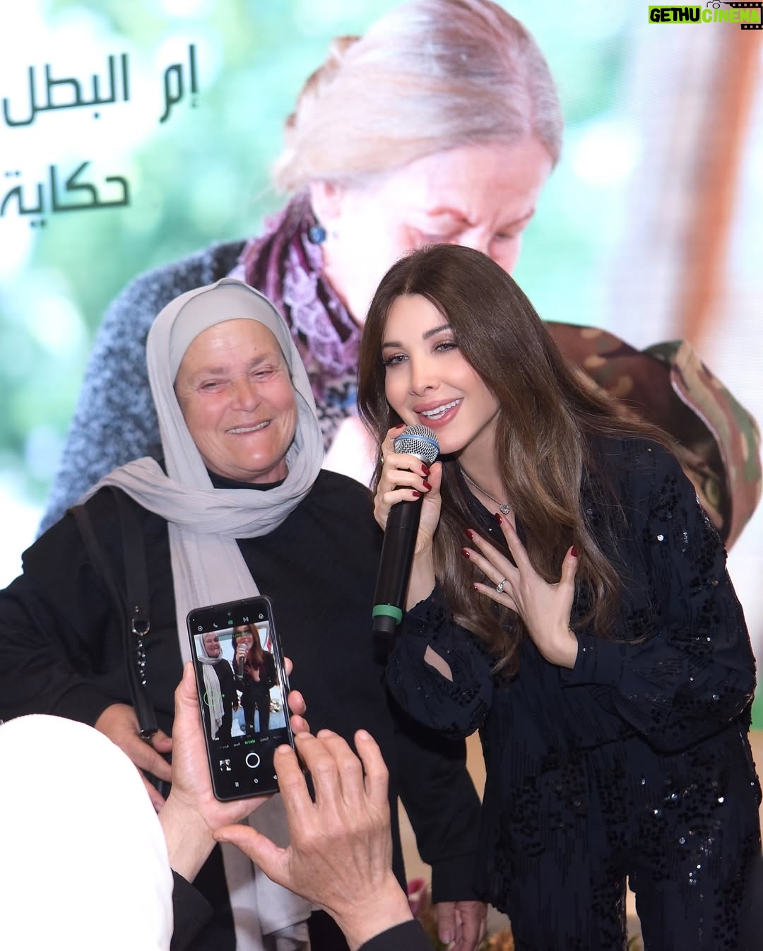 Nancy Ajram - 3 Likes - 🇱🇧إم البطل… حكاية أمل🇱🇧
تكريم أمهات الجيش اللبناني بمناسبة عيد الأم 🌷