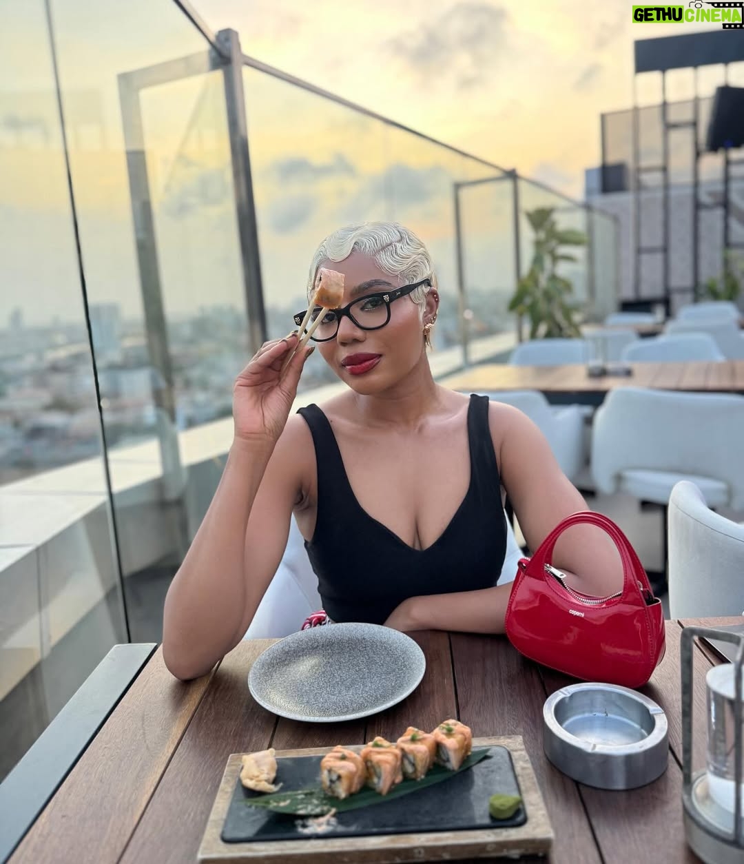 Nancy Isime - 158.5K Likes - Long time no Kporkrikpor post🤭
I don’t like that😌👀🤣
#VillainEra🥰