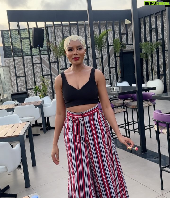 Nancy Isime - 158.5K Likes - Long time no Kporkrikpor post🤭
I don’t like that😌👀🤣
#VillainEra🥰