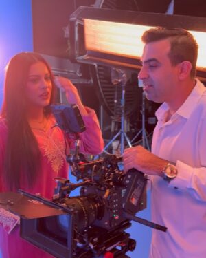 Nariman Al Saboury Instagram - اجمل اللحظات في حامض حلونا ❤️ 
المبدع @osama_alsharqi 
@mbciraqtv @mbcgrouppr @shahid.vod @ahsan_dadosh @ali_jaber35 @actress_fawzia_hassan @saba.ebrahem @rafal_nashmi @ali_almallak69 @ayad_altaie1 @heba_sabah @ashraqat_alghanim @alkhafajitv @sandy_jamall