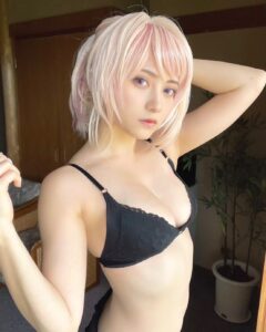 Actress Nashiko Momotsuki HD Photos and Wallpapers December 2025