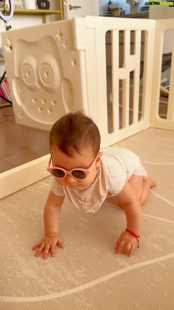 Natalia Mandiola - 5.1K Likes - Sus primeros gateos 🥹❤️👶🏻.
La rompimos 🎵😅.
____________
#gateo #bebe #mama #papa