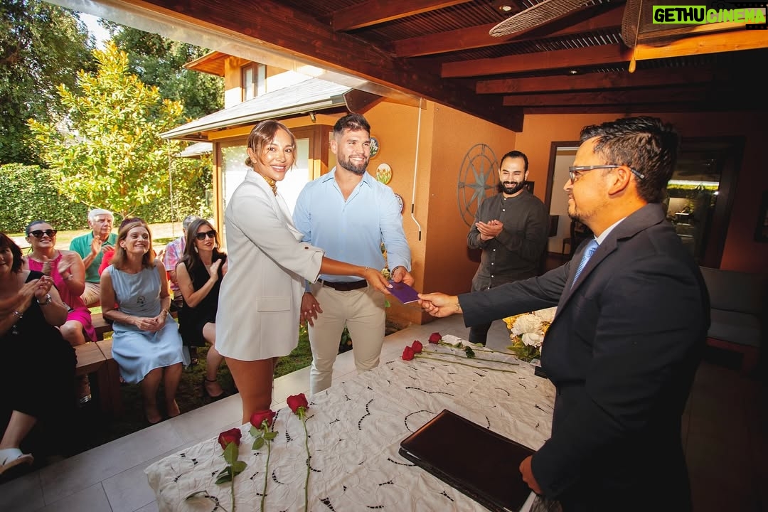 Natalia Mandiola - 4.6K Likes - El primero del para siempre ♾️❤️.
Feliz primer año de aniversario mi vida 💍.
Los 3 👫🏻👶🏻por siempre 😍.
__________
#matrimonio #aniversario