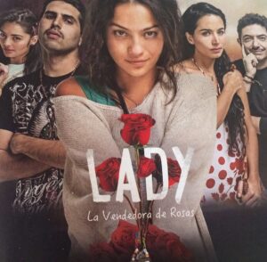 Natalia Reyes Instagram - #TBT 🌹 LA VENDEDORA DE ROSAS
Hace 10 años pasó esto: la última foto del carrusel fue el día del casting para hacer el personaje de Lady, estaba muy nerviosa porque la verdad es que yo no creía que podría llegar a protagonizar algo, no solo sí pude sin corresponder a la idea de ‘protagonista de novela’ sino que 10 años después sigo recibiendo el amor de muchas personas alrededor del mundo que la siguen viendo por @streammaxla @tntbr 
Gracias gracias siempre a quienes creyeron en mí cuando yo no lo hacía 💫 

•

#TBT 🌹 LA VENDEDORA DE ROSAS 
10 years ago this happened: the last photo of the carousel was on the day I auditioned for the character of Lady. I was very nervous because the truth is, I didn’t think I could ever star in anything. Not only I did without looking like a soup opera star but also 10 years later I continue to receive the love of many people around the world who continue to watch it on @streammaxla @tntbr
Thank you, thank you always to those who believed in me even when I didn’t.

#LadyTabares #LaVendedoraDeRosas