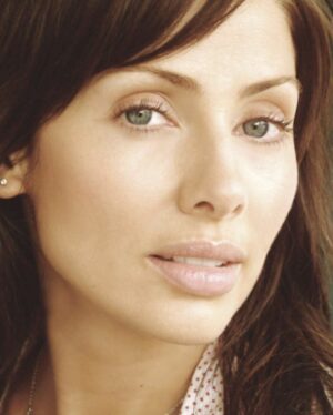Natalie Imbruglia Instagram - 20 years ago I released my third album Counting Down The Days 🤍 Can you believe it? Big hugs to everyone who listened to it then and is still listening to it now ✨ I can’t wait to sing ‘Shiver’ with you in the sunshine this summer.