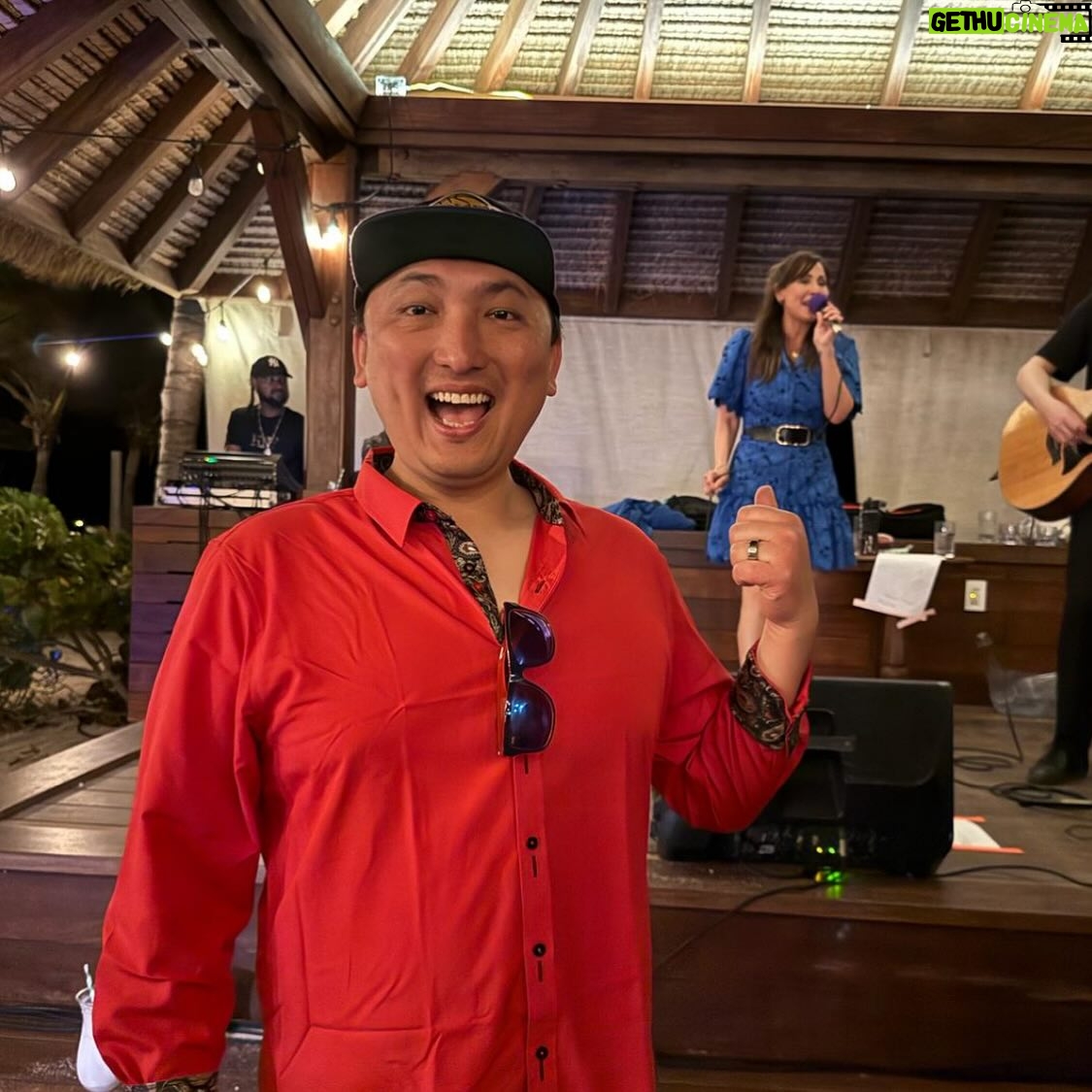 Natalie Imbruglia - 7.4K Likes - I recently had an inspiring week on Necker Island with @virginunite Jimmy Ku and a group of incredible changemakers. So many big ideas and even bigger hearts.
Thank you for inviting me to perform and for including @harrytofficial and I in the discussions. Can’t wait to see what the future holds! ☀️🩵💙✨