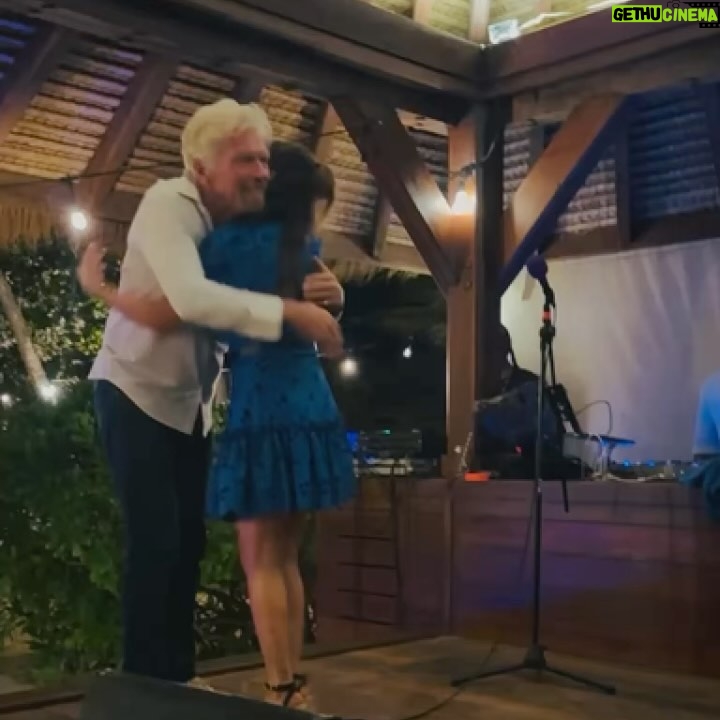 Natalie Imbruglia - 7.4K Likes - I recently had an inspiring week on Necker Island with @virginunite Jimmy Ku and a group of incredible changemakers. So many big ideas and even bigger hearts.
Thank you for inviting me to perform and for including @harrytofficial and I in the discussions. Can’t wait to see what the future holds! ☀️🩵💙✨
