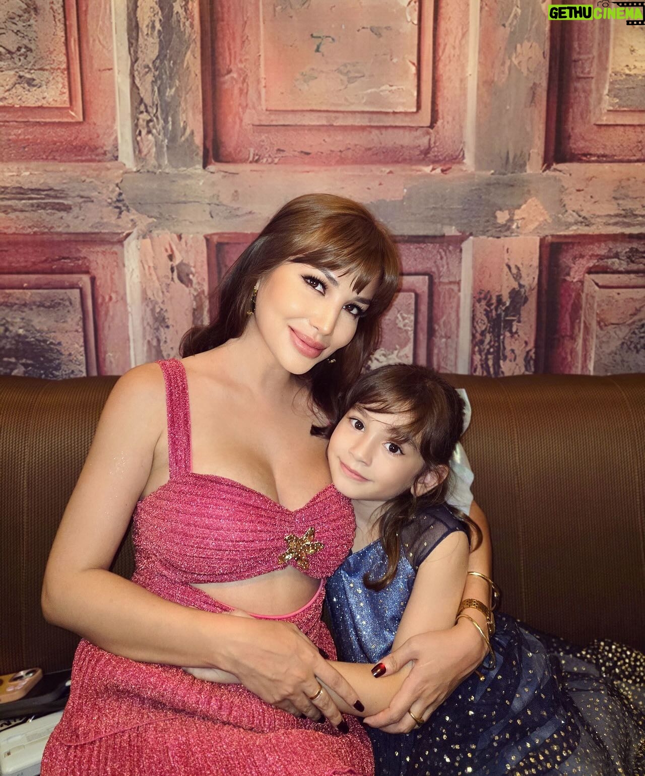 Nathalie Hart - 12.2K Likes - Birthday girl 🧒❤️