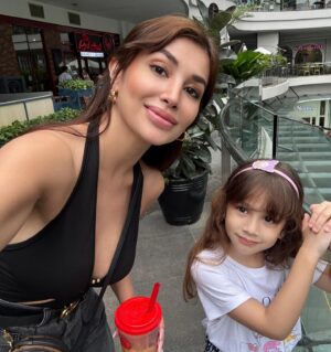 Nathalie Hart Instagram - 3 months of life and bloody Mary’s ❤️
