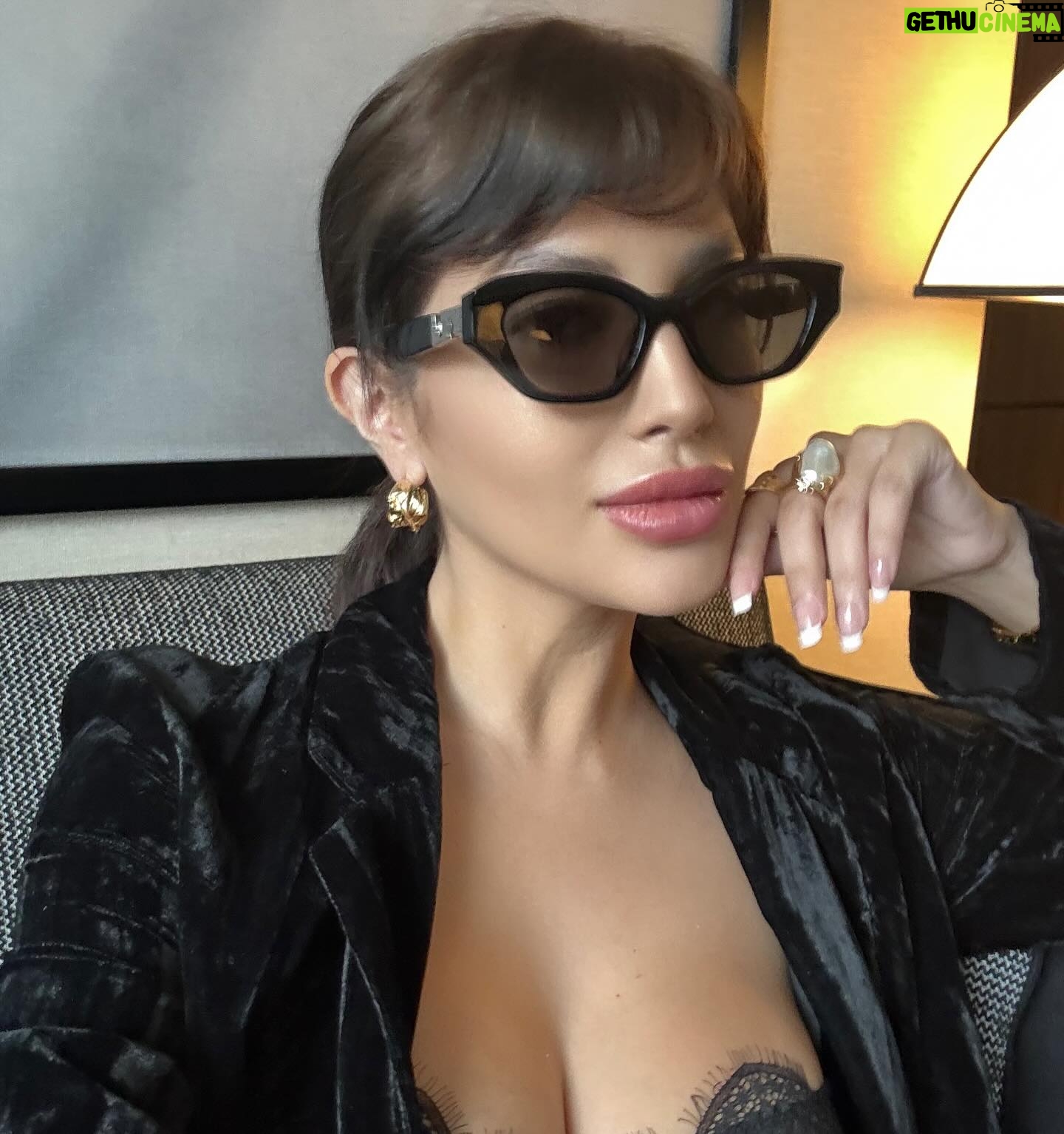 Nathalie Hart - 13.3K Likes - 3 months of life and bloody Mary’s ❤️