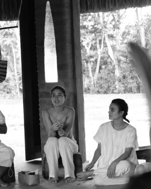 Nathalie Kelley Instagram - ❤️Colombia❤️ 📸 @andres.caicedo.r @la_sierra_artist_residency @gitanadelmarbeachresort @isabellanoero