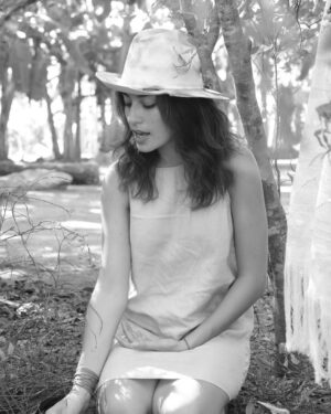Nathalie Kelley Instagram - ❤️Colombia❤️ 📸 @andres.caicedo.r @la_sierra_artist_residency @gitanadelmarbeachresort @isabellanoero