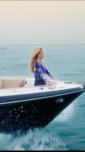 Nawal Al Zoghbi Instagram - شو حلوة #بيروت ❤️. غيرا غيرا ما ابي غِيرا عيون حبيبي جَد خَطيرة 🔥
@lifestylezstudios @fadihaddadofficial @marcel.zoghbi @umusiclb @unlimitedsocialeg 
#فخامة_معاليك #نوال_الزغبي 
#fakhametmaalik #nawalelzoghbi #beirutlebanon