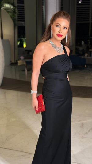 Nawal Al Zoghbi Instagram - From last night in #dubai @tjtmagazine #event @unlimitedsocialeg