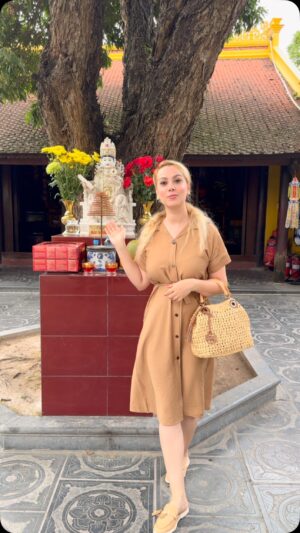 Nazanin Amiri Instagram - In Vietnam, the “Mother of the Sky” is typically associated with (Mẹ Thiên Cung),a deity in Vietnamese folk religion. She is considered a divine figure representing the heavens or the sky and is believed to protect the natural world and its forces, including weather and fertility. (Mẹ Thiên Cung )is often seen as a maternal and protective force that oversees the well-being of people and the balance of nature.

The belief system involving figures like the Mother of the Sky is rooted in animistic traditions, where nature and natural forces are revered as divine. These deities are often linked with agriculture, prosperity, and harmony with the environment. The concept of “Mother of the Sky” reflects the importance of a harmonious relationship between humans and the natural world in Vietnamese culture.

In addition, (the Mother Goddess worship) (or “Tao mẫu” in Vietnamese) is another belief system that venerates feminine deities connected to various aspects of life, including the sky, earth, water, and other elements. The Mother Goddess worship plays an important role in folk religion and is particularly significant in rural areas of Vietnam. 

This deity is often invoked in ceremonies to ask for protection, good fortune, and favorable weather for farming.
(This article is written by Nazanin Amiri)✍️📚
@nazaninamiri_official 
@nazaninamiri_books صفحه كتابهام

#vietnam #buddism