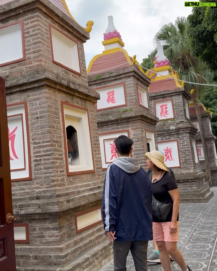 Nazanin Amiri - 3.4K Likes - Tran Quoc Pagoda (pat 1 ) is one of the most famous and oldest Buddhist temples in Vietnam, located in Hanoi, the capital of the country.
The pagoda is situated beside the West Lake (Ho Tay), which is one of the largest lakes in Hanoi. The history of its construction dates back over 1,500 years, to the 6th century, during the Ly Dynasty.
More about Pagoda:
-Architecture:Tran Quoc Pagoda is built in the traditional Vietnamese architectural style. It consists of several buildings arranged sequentially around a central courtyard. The pagoda’s central tower, designed in the shape of a stupa, is one of its most prominent features.
- Five-Story Tower:One of the most notable features of the pagoda is its five-story tower located in the center. This tower symbolizes the five main principles of Buddhism and is an important religious and cultural symbol in Vietnam.
- Statues of Buddha:Inside the pagoda, there are large statues of Buddha and other religious figures, helping visitors in their prayers and worship. The pagoda remains an active religious site, with many locals coming to worship there.
History:
Tran Quoc Pagoda was originally built in the 6th century by King Ly Nam De. The name (Tran Quoc)translates to (Country of Peace,)and the pagoda was initially created as a sacred place for worship and the teaching of Buddhist principles. Over the years, the pagoda has been renovated multiple times, but it remains one of Vietnam’s cultural and religious landmarks.
Cultural Significance:
Tran Quoc Pagoda is recognized as one of the most important historical and cultural sites in Vietnam and is a major tourist destination in Hanoi. It symbolizes Vietnam’s religious and cultural traditions and continues to function as an educational center for Buddhist teachings.
(This article is written by Nazanin Amiri)✍️
@nazaninamiri_official @nazaninamiri_books صفحه فارسيم
#vietnam #temple #traveler