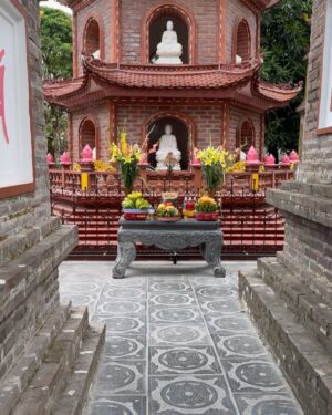 Nazanin Amiri Instagram - Tran Quoc Pagoda (pat 1 ) is one of the most famous and oldest Buddhist temples in Vietnam, located in Hanoi, the capital of the country. 
The pagoda is situated beside the West Lake (Ho Tay), which is one of the largest lakes in Hanoi. The history of its construction dates back over 1,500 years, to the 6th century, during the Ly Dynasty.

More about Pagoda:

-Architecture:Tran Quoc Pagoda is built in the traditional Vietnamese architectural style. It consists of several buildings arranged sequentially around a central courtyard. The pagoda’s central tower, designed in the shape of a stupa, is one of its most prominent features.
 
- Five-Story Tower:One of the most notable features of the pagoda is its five-story tower located in the center. This tower symbolizes the five main principles of Buddhism and is an important religious and cultural symbol in Vietnam.

- Statues of Buddha:Inside the pagoda, there are large statues of Buddha and other religious figures, helping visitors in their prayers and worship. The pagoda remains an active religious site, with many locals coming to worship there.

History:
Tran Quoc Pagoda was originally built in the 6th century by King Ly Nam De. The name (Tran Quoc)translates to (Country of Peace,)and the pagoda was initially created as a sacred place for worship and the teaching of Buddhist principles. Over the years, the pagoda has been renovated multiple times, but it remains one of Vietnam’s cultural and religious landmarks.

Cultural Significance:
Tran Quoc Pagoda is recognized as one of the most important historical and cultural sites in Vietnam and is a major tourist destination in Hanoi. It symbolizes Vietnam’s religious and cultural traditions and continues to function as an educational center for Buddhist teachings.
(This article is written by Nazanin Amiri)✍️
@nazaninamiri_official @nazaninamiri_books صفحه فارسيم

#vietnam #temple #traveler