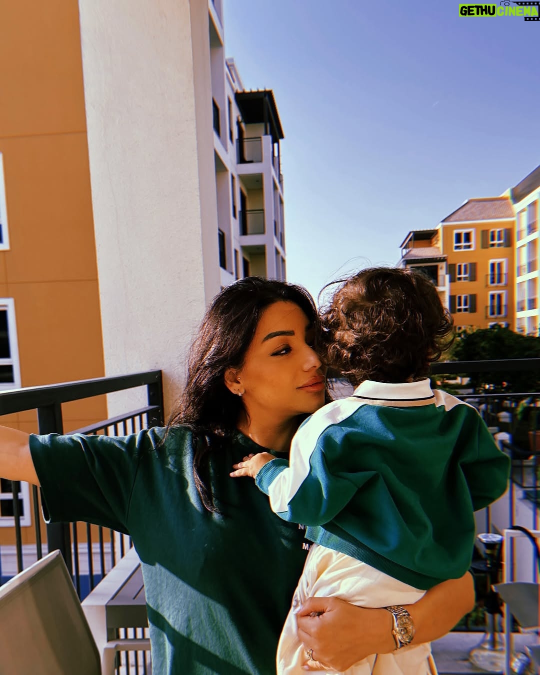 Neama Riadh - 22.3K Likes - أبني وعزيز روحي مثل هالتاريخ قبل عامين أجيت ونورت حياتي وتربعت بقلبي يارب يحفظك ويحميك ويارب اشوفك أحسن وأسعد الناس وتكون بار بيه وبأبوك .
يارب هو قطعة من قلبي وقرة عيني فاحفظه لي وبارك لي في عمره
اتمنالك سنين طويلة وكلها سعادة ونجاحات ❤️