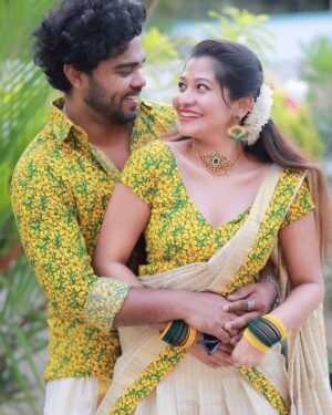 Neema Mathew Instagram - എല്ലാവർക്കും ഞങ്ങളുടെ ഹൃദയം നിറഞ്ഞ വിഷു ആശംസകൾ 🥰

#vishu #coupleshoot #happyvishu