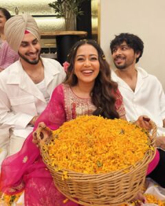 Singer Neha Kakkar HD Photos and Wallpapers March 2025