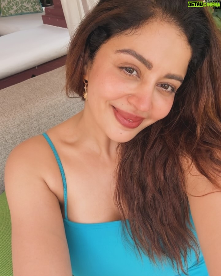 Neha Pendse - 95.6K Likes - Tropical Monday blues 🌴🧵🦋🐬🌊