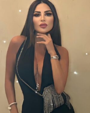 Nelly Makdessy Instagram - Create your own visual style… 💎  #الحلو_طل #نيللي_مقدسي #fashion #jewelry #classy #star