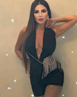 Nelly Makdessy Instagram - Create your own visual style… 💎  #الحلو_طل #نيللي_مقدسي #fashion #jewelry #classy #star