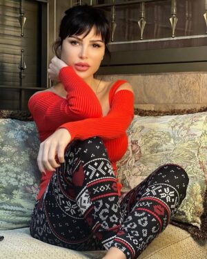 Nelly Makdessy Instagram - Love yourself for a better life❤️
#nellymakdessy