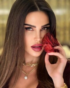 Actress Nelly Makdessy HD Photos and Wallpapers March 2022