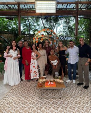 Neusa Borges Instagram - Nada como comemorar os 60 anos da @tvglobo no @edecasanasredes. E eu que tenho 68 anos de carreira fico muito feliz em fazer parte da história de uma emissora que está na casa dos brasileiros a tantos anos.

#tvglobo60anos 
#neusaborges