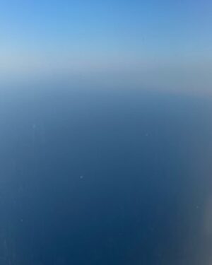 Nia Vardalos Instagram - Arriving in Athens, Greece, as the sun is setting on the beautiful most blue sea. And now, rehearsals begin for Tiny Beautiful Things, Athens. I am excited and terrified to perform in Greek onstage for the first time. But that little feeling of working outside one’s comfort zone is exactly what we are supposed to do. Here we go! Tickets in my bio and @pallastheater opening night is May 16. 🎭 #tinybeautifulthings #theater #cherylstrayed #playwright #love #athens ❤️🇬🇷❤️