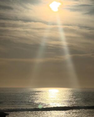 Nicole Eggert Instagram - Happiness is not a matter of events, it depends upon the tides of the mind - Alice Meynell #breastcancer #breastcancerwarrior #happiness #life #lifestyle #healthy #light