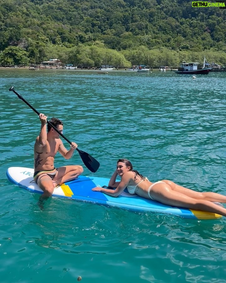 Nicole Orsini - 20.3K Likes - birthday dump 🦋✨❤️‍🔥🌊🐚
sabe aquela comemoração de aniversário perfeita?! então, a minha foi em dose tripla! e foi mágico graças aos meus amigos, família e meus parceiros que fizeram isso tuudo se tornar realidade do jeitinho que eu esperava 🤍
obrigada 
a melhor pousada de ilha grande   bolo e doces @coqueiroverde_ilhagrande 
jantar (japonês) @riozensushi 
salgadinhos @ladolcesalgados 
bebidas @marjanbebidasscj 
churrasco @chef_leomedeiros