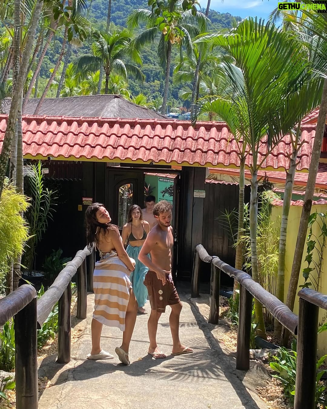 Nicole Orsini - 20.3K Likes - birthday dump 🦋✨❤️🔥🌊🐚
sabe aquela comemoração de aniversário perfeita?! então, a minha foi em dose tripla! e foi mágico graças aos meus amigos, família e meus parceiros que fizeram isso tuudo se tornar realidade do jeitinho que eu esperava 🤍
obrigada
a melhor pousada de ilha grande bolo e doces @coqueiroverde_ilhagrande
jantar (japonês) @riozensushi
salgadinhos @ladolcesalgados
bebidas @marjanbebidasscj
churrasco @chef_leomedeiros